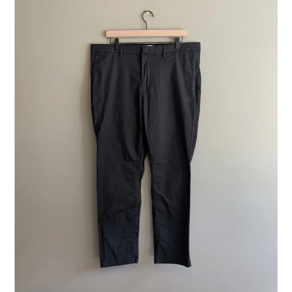 Old Navy Ultimate Tech Slim Mens Pants 38x30 Black Chino Golf Stretch Quick Dry
